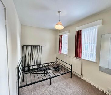 2 bedroom flat to rent - Photo 6