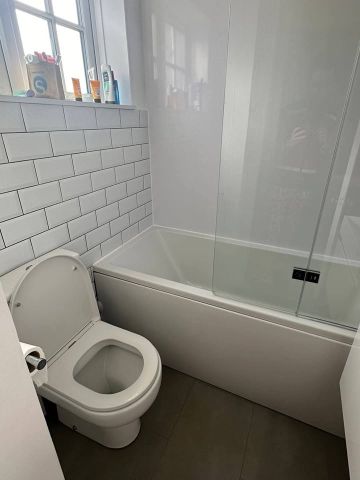 Room in a Shared House, Greestead Gardens, SW15 - Photo 4