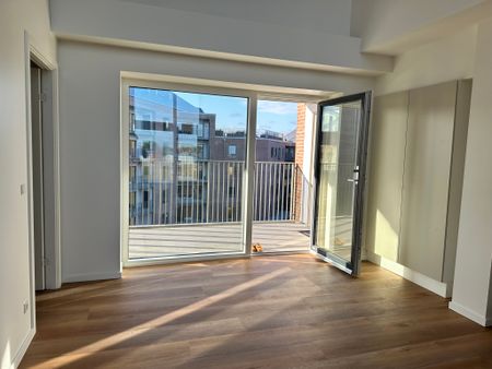 Moderne lejlighed med stor altan og naturskøn udsigt - Foto 3