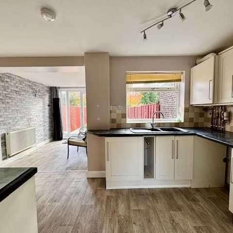 Newbury Avenue, Great Coates, Grimsby, DN37 - Photo 1