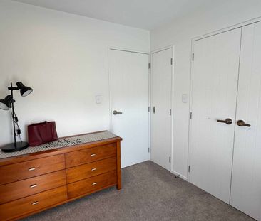 Charming 2-Bedroom Unit with Ensuite in Blockhouse - Photo 2