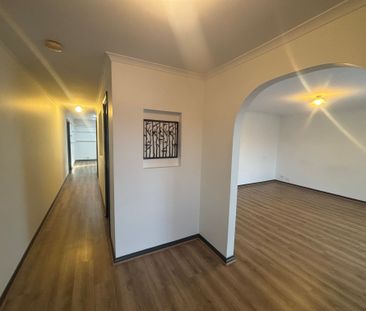 Comfortable and Convenient living in Craigmore! - Photo 3