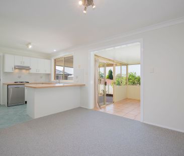 Freshly Updated Family Home!! - Photo 1