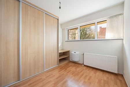 GELIJKVLOERS APP MET GARAGE - Photo 3