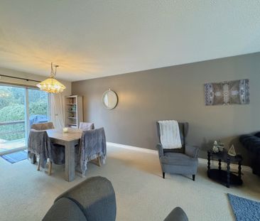 For Lease - 2294 Wyandotte Drive, Oakville, Ontario - Photo 4