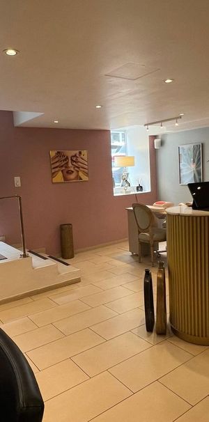 DEIN NEUER ARBEITSPLATZ ALS EIGENSTÄNDIGE KOSMETIK, MASSAGE, PHYSIO USW. - Foto 1