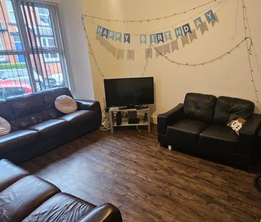 6 Bed - 9 Hessle Terrace, Hyde Park, Leeds - LS6 1EQ - Student - Photo 4