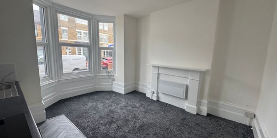 Withnell Road F1, Blackpool - Photo 3