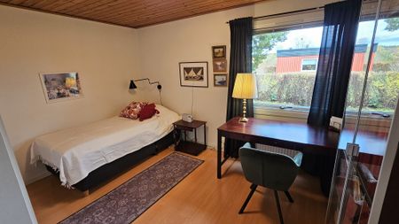 Karlslundsvägen, Sollentuna - Photo 2