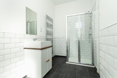 House share to rent - Photo 2