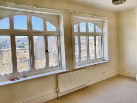 3 bedroom maisonette to rent - Photo 2