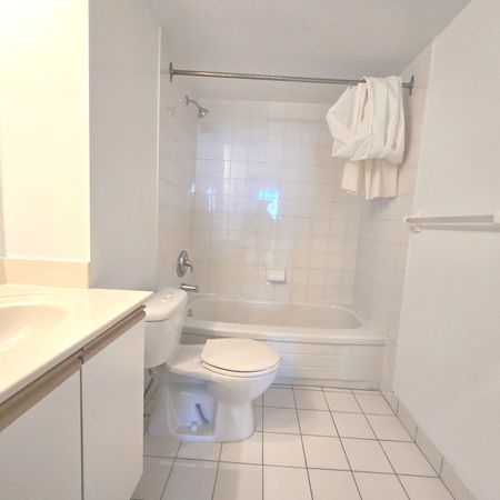 For Lease - 18 Hillcrest Avenue Unit# 1403, Toronto, Ontario - Photo 5