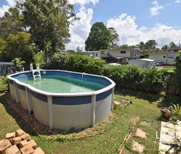 “Great Outdoor Entertaining Area!” - Photo 1