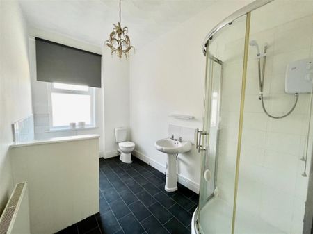 Eastbourne Avenue, Bensham, Gateshead - Photo 3