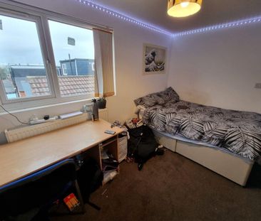 9 bedroom terraced house to rent - Photo 6