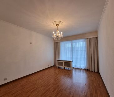 Ruim 2-slaapkamer appartement in hartje Ninove - Photo 2