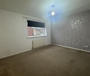 2 bedroom semi-detached house to rent - Photo 2