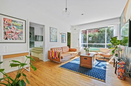 Fully Furnished, Tastefully Styled, Quaint And Evocative, Unparalleled One Bedroom Oasis In The Heart Of Dulwich Hill - Photo 3