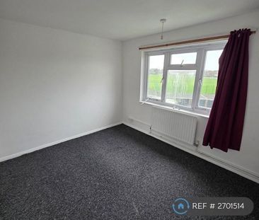 3 bedroom flat to rent - Photo 1