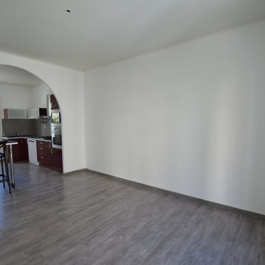 Location Appartement 3 pièces 68m² BASTIA 20200 - Photo 1