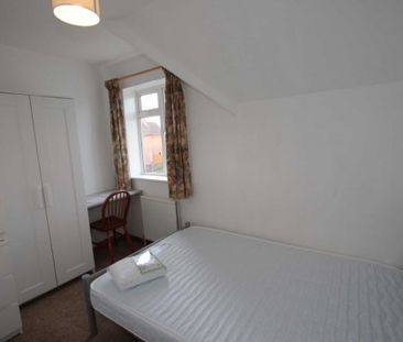 5 Bed - Sycamore Road, Reading - Photo 2