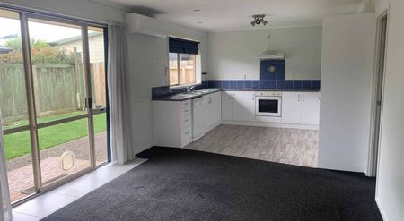 Enticing on Enderley - Photo 3