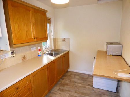 1 bedroom flat to rent - Photo 5