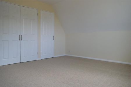 3 bedroom detached house to rent - Photo 4