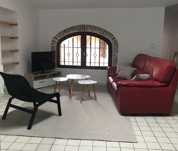 Location Appartement 2 pièces 69m² - Photo 2