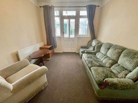 London Road, Portsmouth - Photo 5