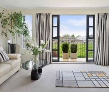 4 BDR Townhouse For Rent - Photo 3