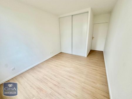 Location Appartement 3 pièces 96m² LYON 4ème - Photo 3