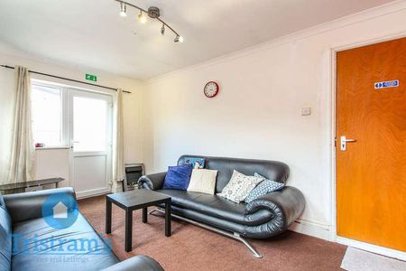 Lilac Crescent, Beeston, NG9 - Photo 3