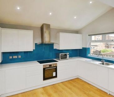 6 bedroom terraced house to rent - Photo 3
