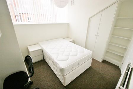 Beamsley Grove, Hyde Park, LS6 1LA, Leeds - Photo 3