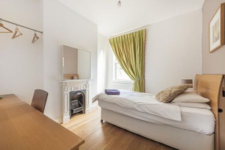 4 bedroom terraced house to rent - Photo 5
