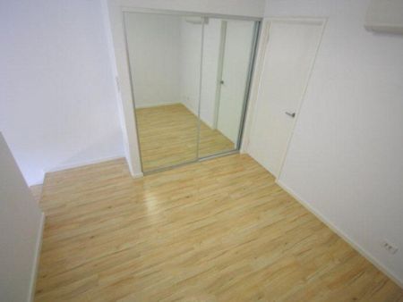 Charming Close to City Centre - Photo 2