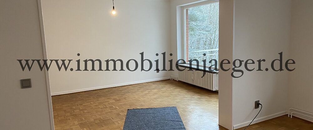 Rahlstedt-Meiendorf - Modernisierte Endetagen-Whg mit sonnigen Balkon, EBK, Vollbad, Parkett, frei - Photo 1