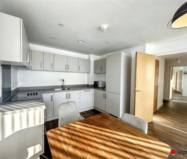 2 bedroom flat to rent - Photo 5