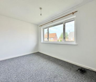 2 bedroom semi-detached house to rent - Photo 3