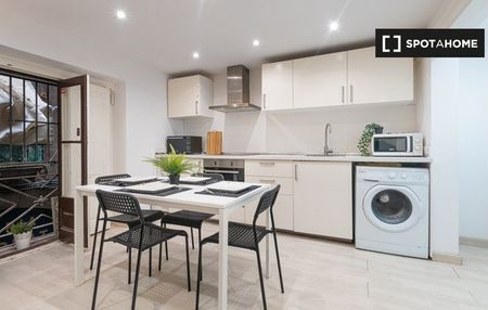 barcelona, Catalonia 08003 - Photo 3