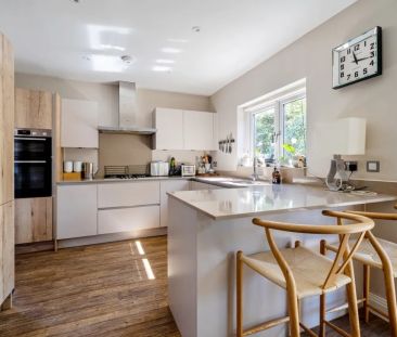 3 bedroom semi-detached house to rent - Photo 6