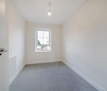3 Bedroom House - End Terrace - Photo 1