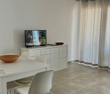 Apartamento T2 Mobilado com Elevador e Varandas - Photo 5