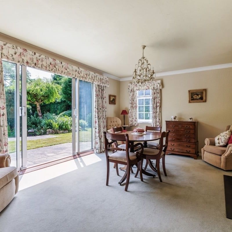 5 bedroom detached house to rent - Photo 1