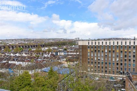 4 bedroom terraced house to rent - Photo 2