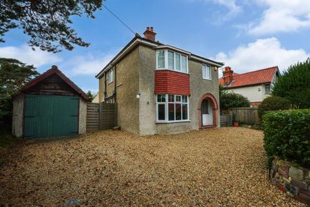 4 bedroom detached house to rent - Photo 3