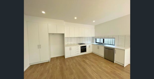 Modern Light-Filled Family Home - Ultra Convenient Location! - Photo 1