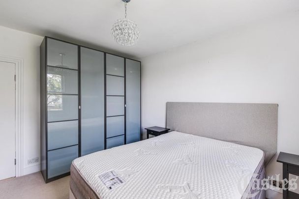 3 bedroom flat to rent - Photo 1