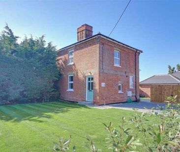 Pork Lane, Great Holland, Frinton-on-sea, CO13 - Photo 6